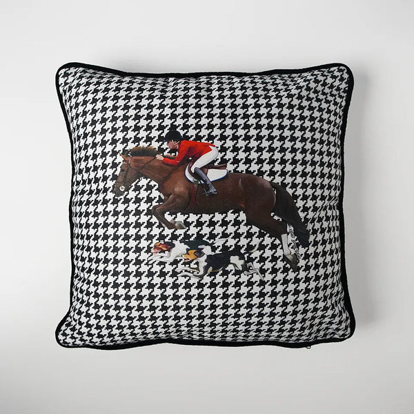 Equestrian Kırmızı Ceket Yastık Kılıfı